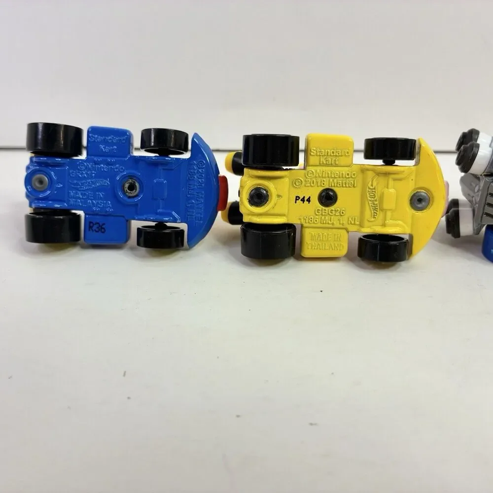 Lot of 5 Hot Wheels Nintendo Mattel Mario Kart Die Cast Cars Jakks Pull Back